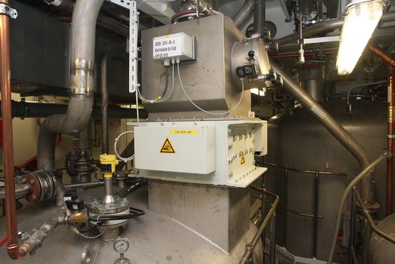 Fem bioreaktorer sørger for å rense vannet etter at faststoffe er fjernet fra svartvannet. 