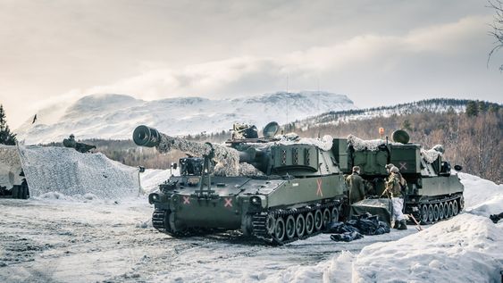 M109 artillerivogn ved Setermoen under Cold Response 2014. 