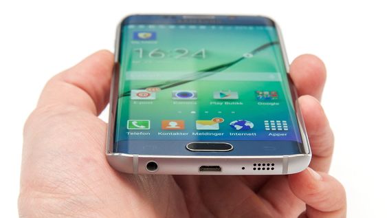 Samsung Galaxy S6 Edge er laget i glass og metall. 