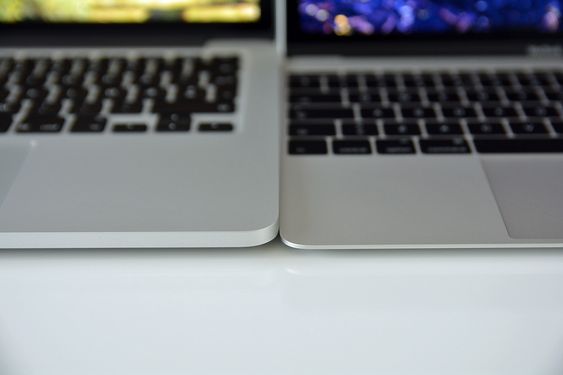  En 13 tommers MacBook Pro og MacBook.