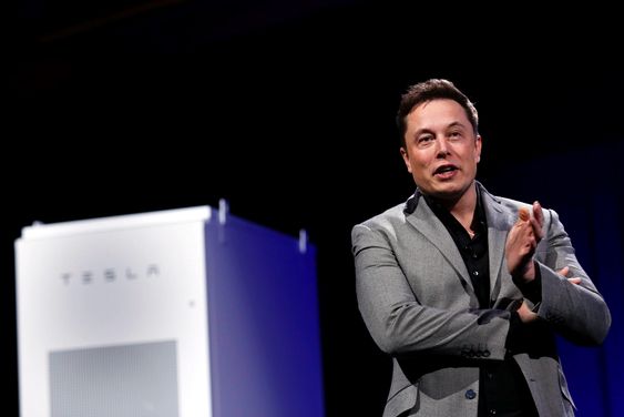Tesla-sjef Elon Musk presenterte det nye batterisystemet torsdag. 