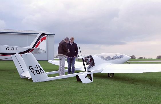 Hybridflyet som Universitetet i Cambridge har bygget er basert på et tjekkisk mikrofly av typen Song SSDR. 