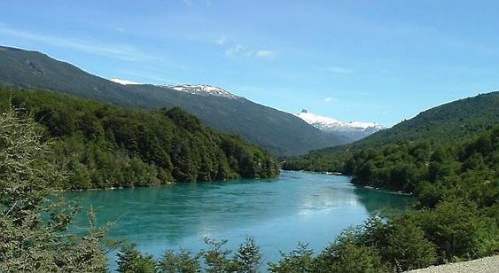 Baker-elven i Patagonia i Chile forblir urørt, etter store protester. 