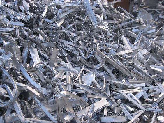 Aluminium til gjenvinning kan inneholde legeringer. Hydro har kjøpt anlegget med den mest avanserte prosessen for å sortere legeringer..