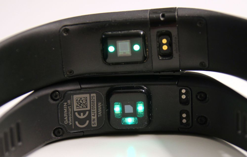 Garmin bruker samme teknologi som konkurrentene. Vivosmart HR nederst, Fitbit Charge HR øverst.