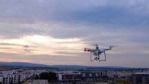 droneflyinginusa.300x169.jpg