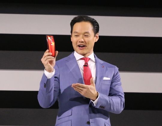 LG har brukt CES til å vise frem telefoner i G Flex-serien. Nå kan det hende at serien er skrinlagt.