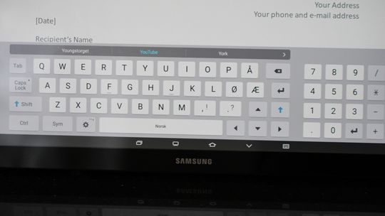 Slik ser skjermtastaturet på Galaxy View ut. Vi liker at det er stort og har egne talltaster.