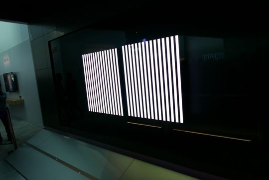 Sette sammen to skjermer så har du en gigantisk 16:9-TV.