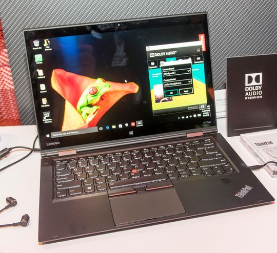 Som vanlig PC er X1 Yoga både lett å bære med seg og behagelig å skrive på.
