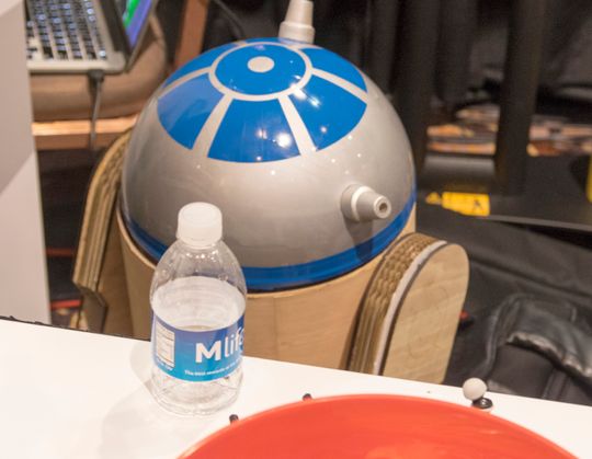 Star Wars-effekter er i vinden for tiden, men denne R2D2-en så litt tafatt ut.
