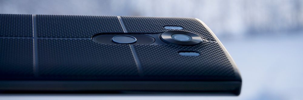 Fingeravtrykkssensoren minner veldig mye om Apples hjem-knapp i iPhone 5S, iPhone 6 og iPhone 6S.