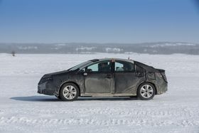 Toyota FCV-prototypen er blitt testet i Nord-Amerika et drøyt år. Vesentlig for norske kunder er at hydrogenbilen har lagt bak seg mange mil i minus 30 grader i Yellowknife nord i Canada. 