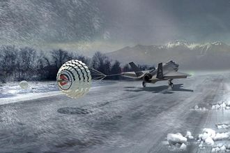 Bremseskjermen er nødvendig for å kunne operere kampflyene med is- og snødekte rullebaner og i kraftig vind.