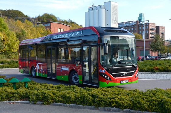 Slik er de nye ladbare hybridbussene fra Volvo som i første omgang skal til Hamburg og Stockholm og deretter hit til Göteborg.  