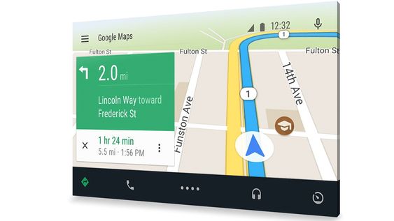 Android Auto lar deg vise en egen bilmodus på bilens skjerm. All databehanling skjer på mobilen. 