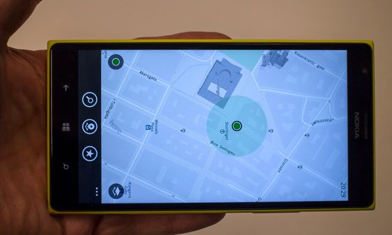 Ultra-GPS: Nokias nye programvare i kominasjon med lyssterk Full HD skjerm slår det meste av bilnavigatorer.  