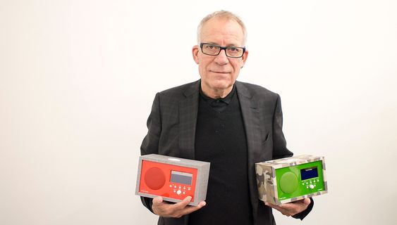Radiokongen selv: Tivoligründer Tom deVesto var nylig i Norge for å snakke om Albergo+ og hvordan den kommer i ulike grunnfarger og kan styles opp ytreliger emed hundre ulike kabinetter.