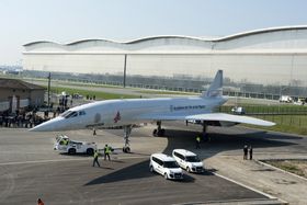 For å få idéen til å fungere, må det elektriske flyet ha store vinger som Concorde.