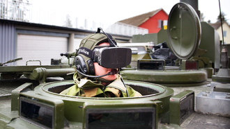 Forsvaret har testet bruk av VR-briller for å kjøre stridsvogner.