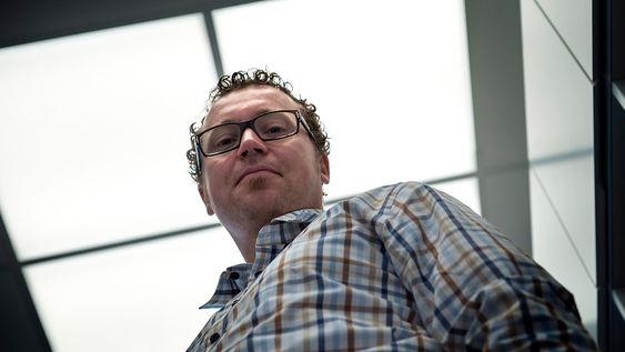 Bli lys: LED-teknologien er i ferd med å overta over alt. Også i støydempende takplate,r mener Petter Løvø i Philips Ligtning.