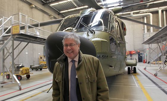 Steve Powell er Nord-Europa-direktør i Agusta Westland. Selskapet tilbyr Norge helikopteret AW101. 