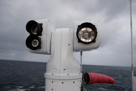 Aptomar i Trondheim har utviklet sensorer og kamera som kan brueks på autonome skip. Det er allerede i bruk til balnt annet søk- g redning og kan oppdage oljesøl.