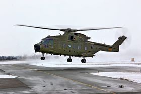 Også den danske 722-skvadronen erstattet Sea King (S-61) med AW101 (EH101).