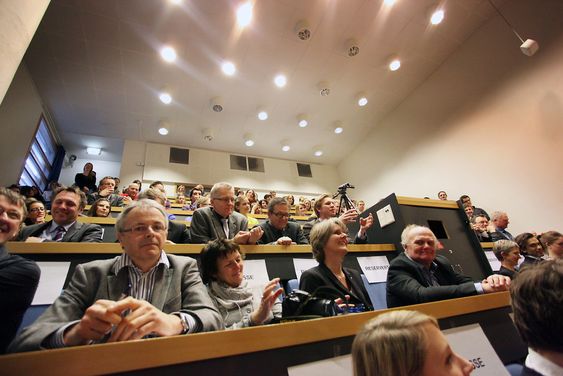 Det var et fullsatt auditorium på NTNU da statsministeren kåserte over forskning og tida etter oljen.