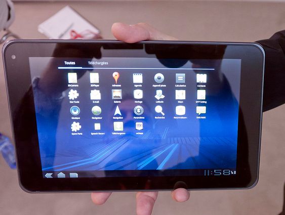 LG lanserte 3D-mobil og nettbrett under Mobile World Congress i Barcelona.