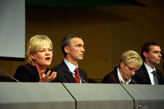 Kristin Halvorsen, Jens Stoltenberg, Liv Signe Navarsete, Ola Borten Moe. Fremlegging av Forvaltningsplan Lofoten og Barentshavet. (Foto:MAIKEN REE)