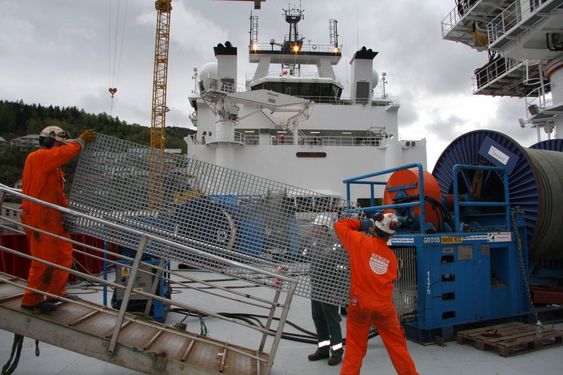 TUNGT: Verken Bergen Group BMV eller Fosen har noen skip inne til utrustning nå. Skorgene er imidlertid under bygging i utlandet. Til høsten blir det nye aktivitet. Ingeniører og innkjøpere har hendene fulle.