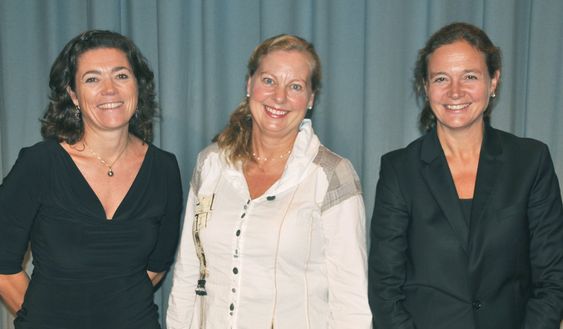 (f.v.) Kristin Skogen Lund (leder av enheten Digital Services), Berit Svendsen (leder av Telenor Norge) og Hilde Tonne (leder av Group Industrial Development)
