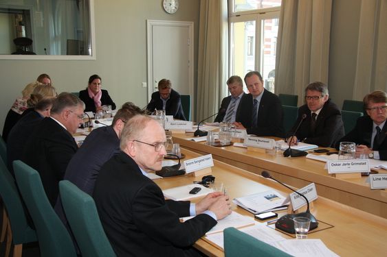 Høring på Stortinget om stortingsmelding nummer 10 om oppdatering av forvaltningsplanen for Barentshavet og havområdene utenfor Lofoten 11. april 2011.