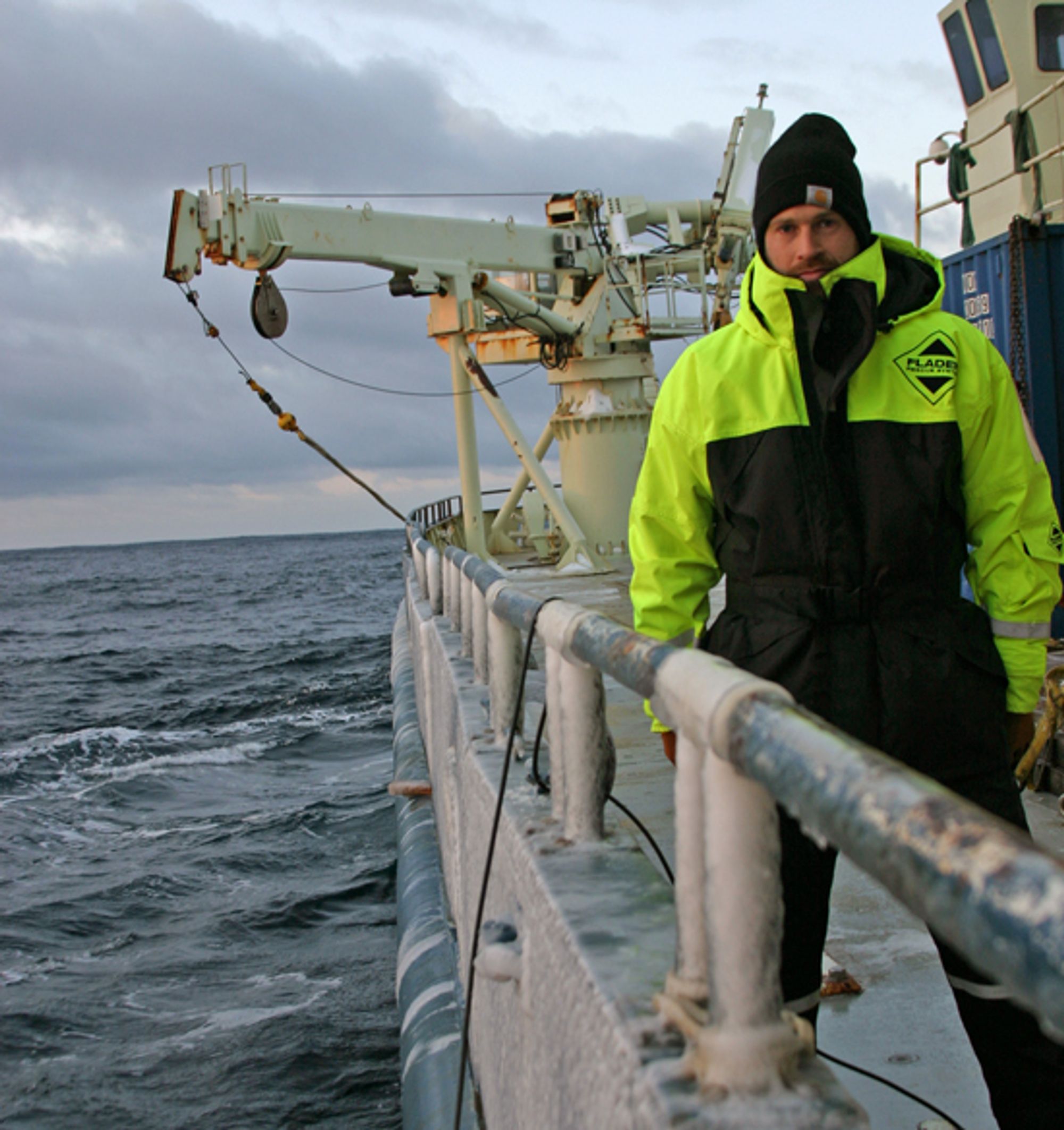 PÅ FORSKNINGSTOKT: Dr. Kjetil Va°ge er blant deltakerne i den seneste ekspedisjonen som skal undersøke Nordislandsjeten.
