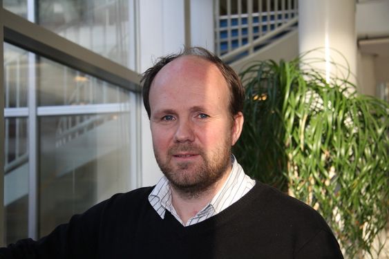 NYPLØYING: Prosjektleder Bjørn-Johan Vartdal fra DNVs forskningsavdeling leder Fellowship III. Viking Lady skal bli sjøens Prius, verdens første hybride offshorefartøy.