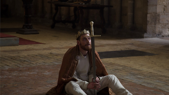 Michael Fassbender på randen av galskap som den dødelig ambisiøse Macbeth.