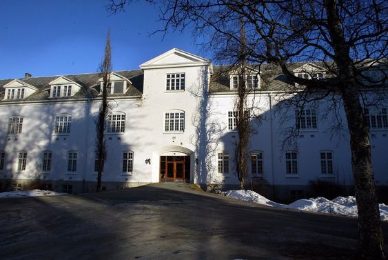 LEGGES NED: Reitegjerdte sykehus ble opprettet i 1923 for farlige og særlig vanskelige sinnslidende menn. I dag heter det St. Olavs hospital, avdeling Brøset og rommer fortsattt farlige sinnslidende. En forutsetning for nye Brøset er at virksomheten legges ned.