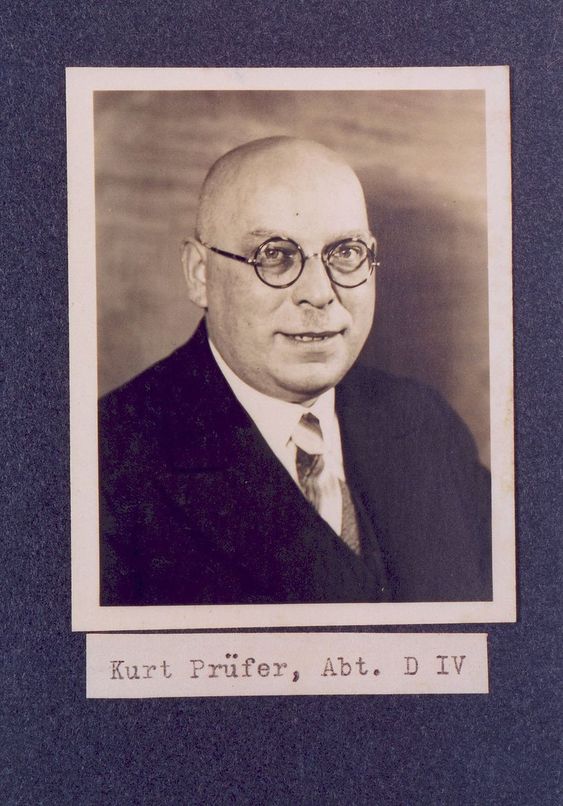 Oberingenieur Kurt Prüfer, Anfang der 40er Jahre. Aus dem Betriebsfotoalbum © Thüringisches Hauptstaatsarchiv Weimar