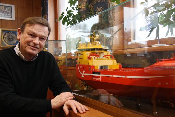 Administrerende direktør Jan Fredrik Meling, Eidesvik Offshore. Ansatt fra 2005, da rederiet ble børsnotert. Eidesvik er kjent for å gå foran i miljøtankesett og HMS. Første med LNG-drevne supplyskip og test av  brenselcelle på 320 kW på LNG-drevne Viking Lady.