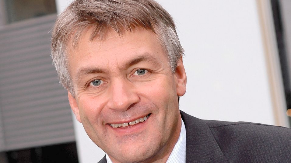 TDC Get-sjef Gunnar Evensen fortalte at selskapet starter en virtuell mobiloperatør i Norge, med mål om å nå 13 prosent av Get-kundene innen utgangen av 2018. Når mobil-kampanjen åpner, sier Get ingenting om. .