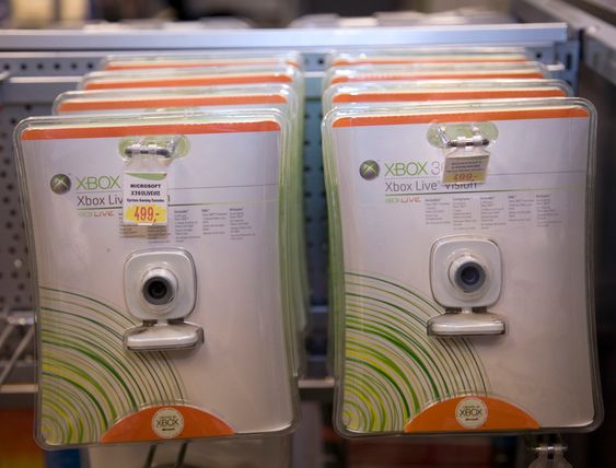 Emballasje. Plast. Innpakning. Retur. Resirkulering. Nedbrytbar. Miljøvennlig. Grønn. Miljø. Søppel. Elektronikk.