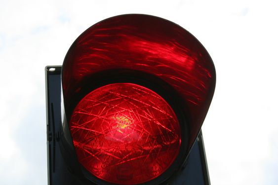 Rødt trafikklys_ stopp