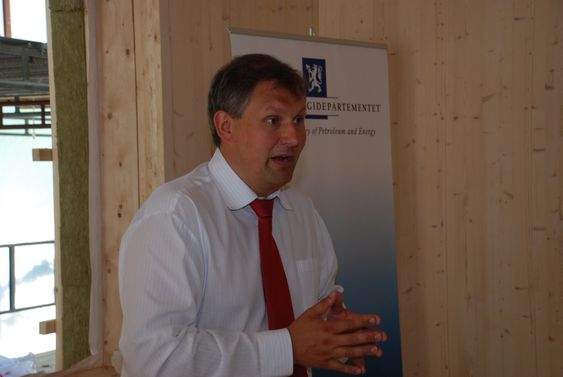 Riis-Johansen, passivhus, framleggelse av rapport fra Lavenergiutvalget juni 2009.