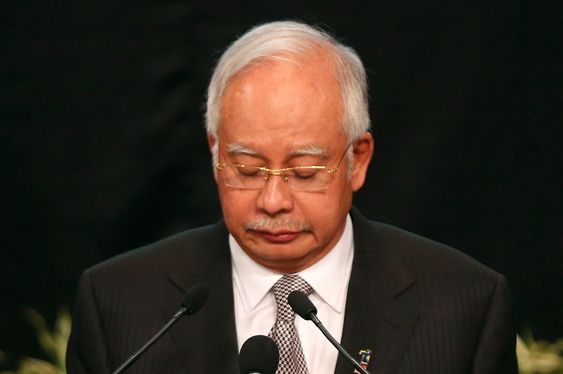 Under en pressekonferanse fortalte Malaysias statsminister Najib Razak at MH370 styrtet i havet. 
