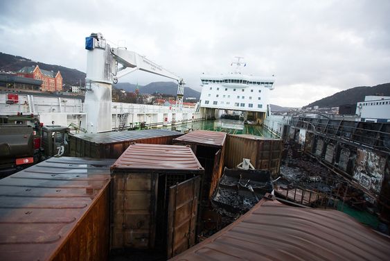 Britannia Seaways fikk en del skader, men verst gikk det ut over den militære lasten.
