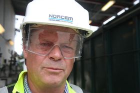 Direktør Per Brevik, med ansvar for alternative brensler og bærekraft i Norcem, går inn for Akers teknologi. 