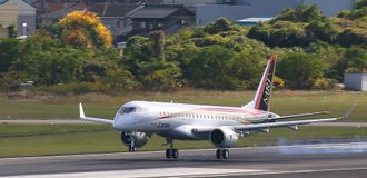 Mitsubishi Regional Jet fløy første gang fra Nagoya lufthavn for halvannet år siden.