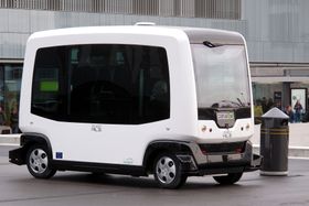 Ligier Easymile-bussene kan settes i trafikk i et norsk pilotprosjekt neste år. Her fra en demonstrasjon i Frankrike. 
