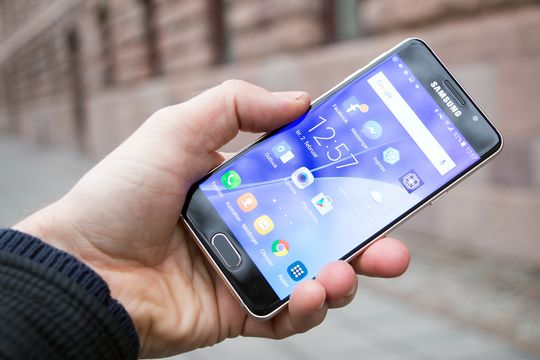 Skjermen til Galaxy A3 er veldig god.